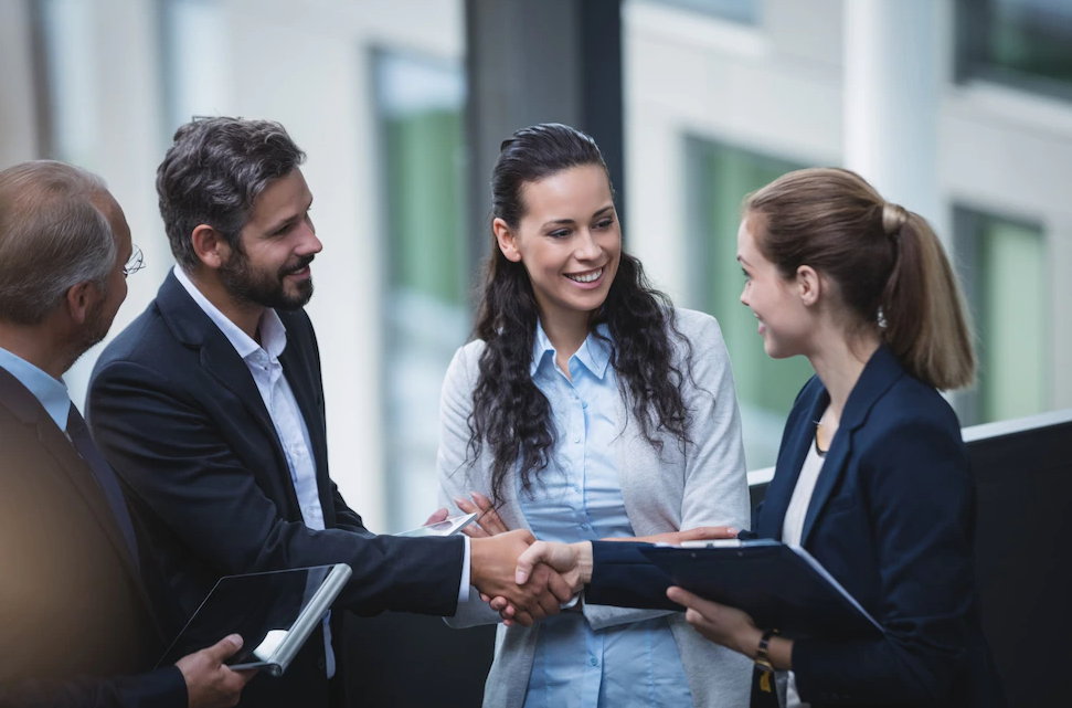 Top 7 Amazing Employee Incentive Ideas for SMBs